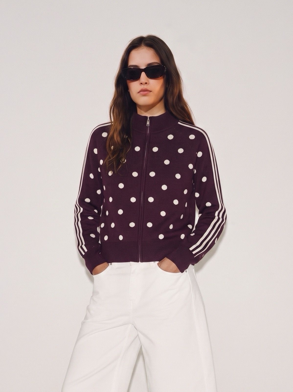 Gilet à pois aubergine